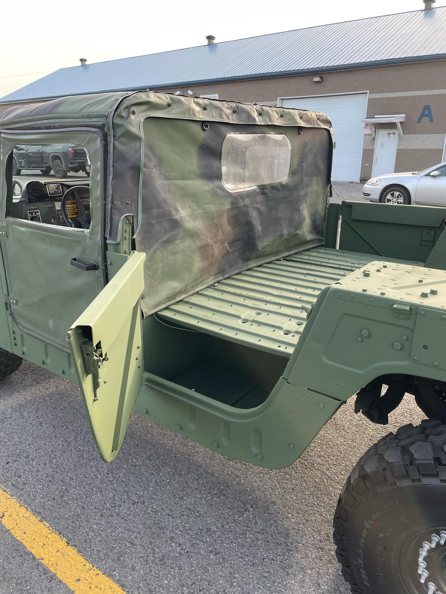 SOLD - AM GENERAL HUMVEE M1152