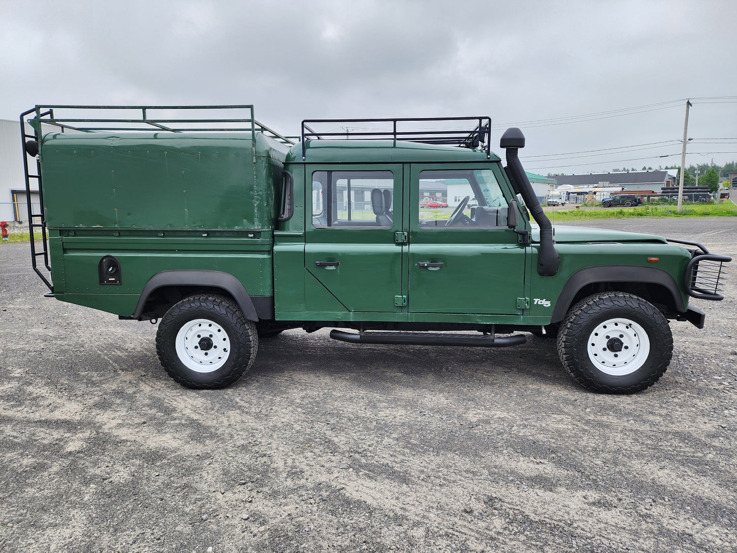 LAND ROVER DEFENDER 130 2001