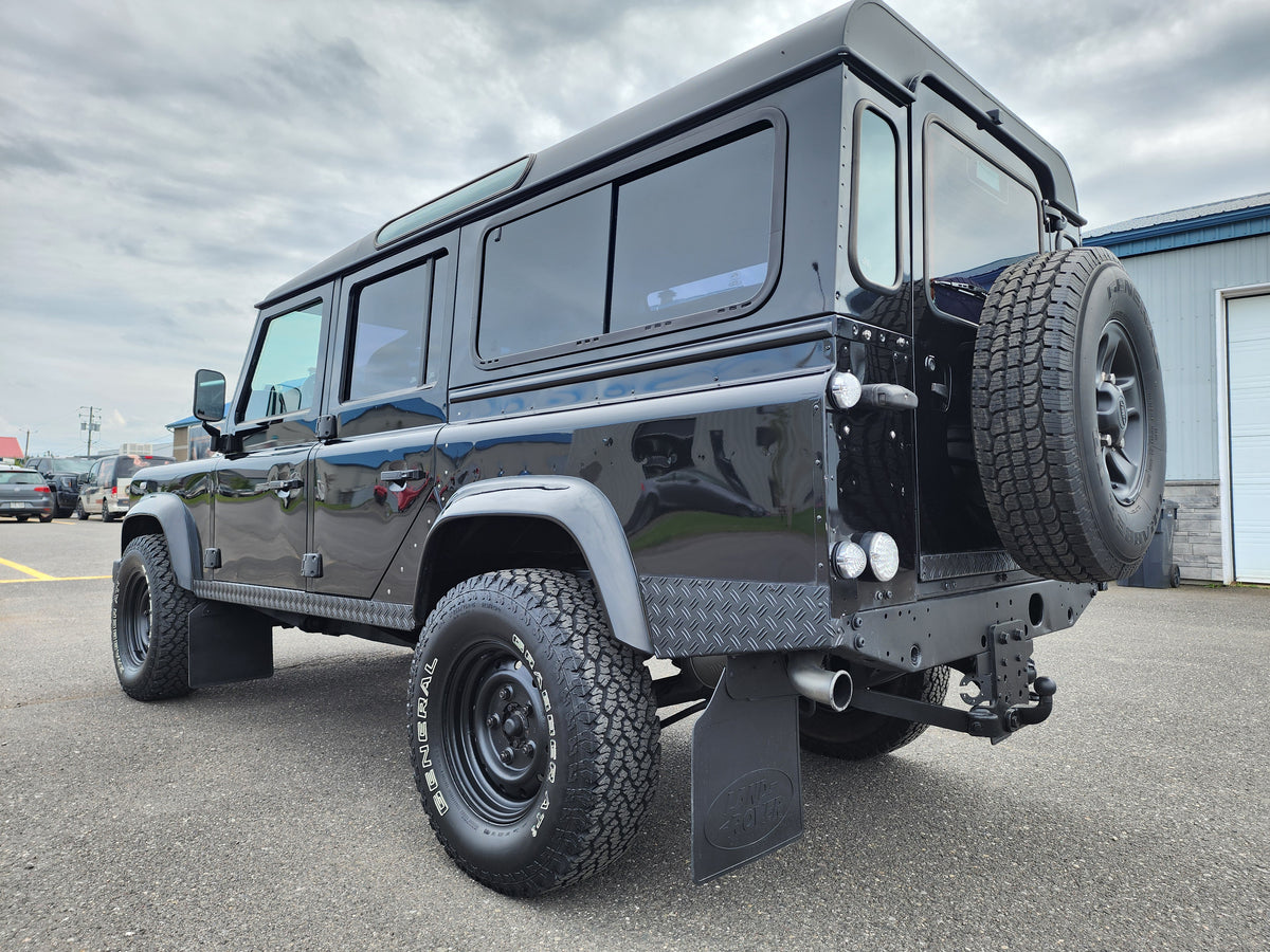 LAND ROVER DEFENDER PUMA 110