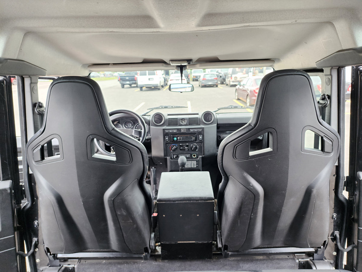 LAND ROVER DEFENDER PUMA 110