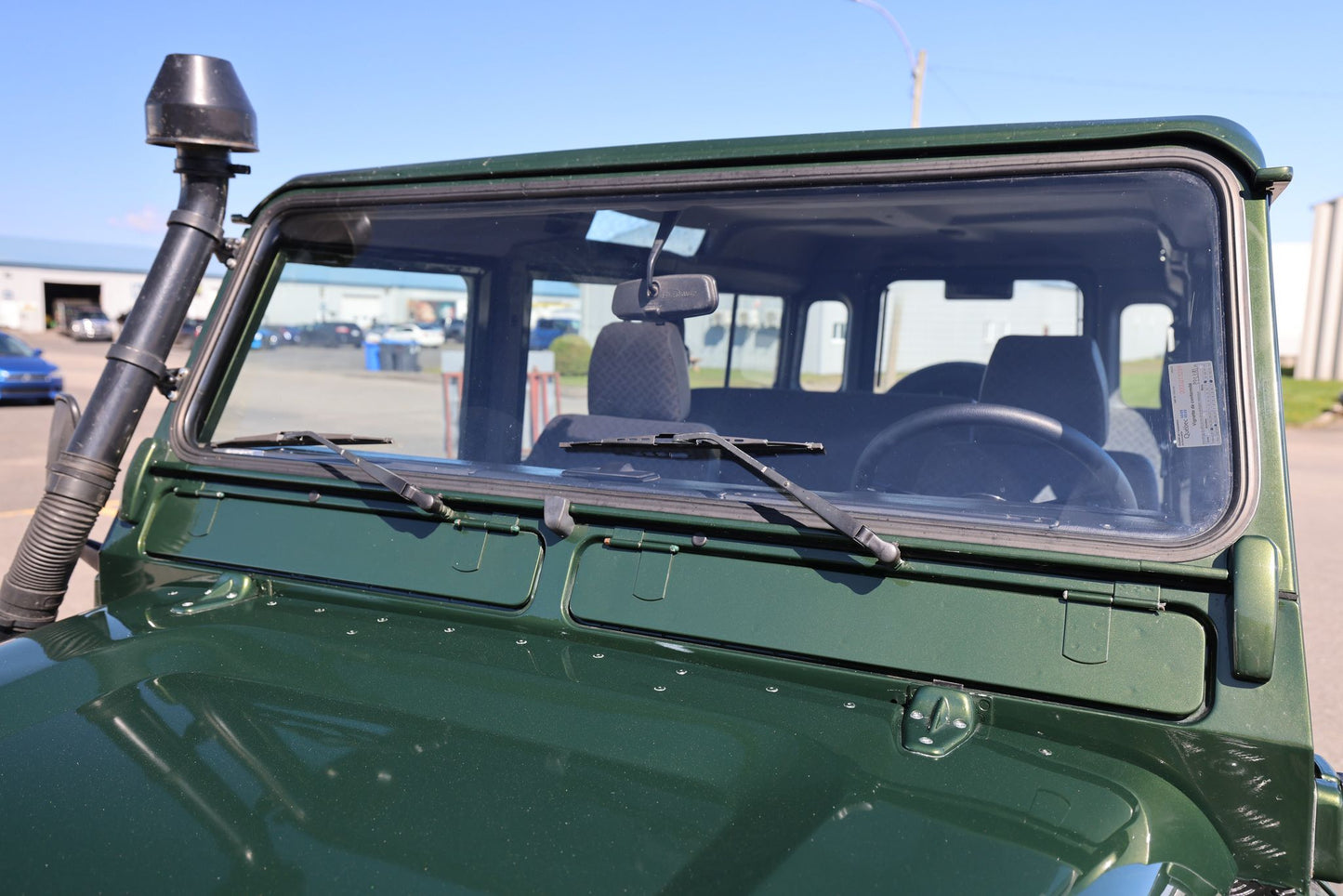 SOLD - LAND ROVER DEFENDER 110 1999 TD5