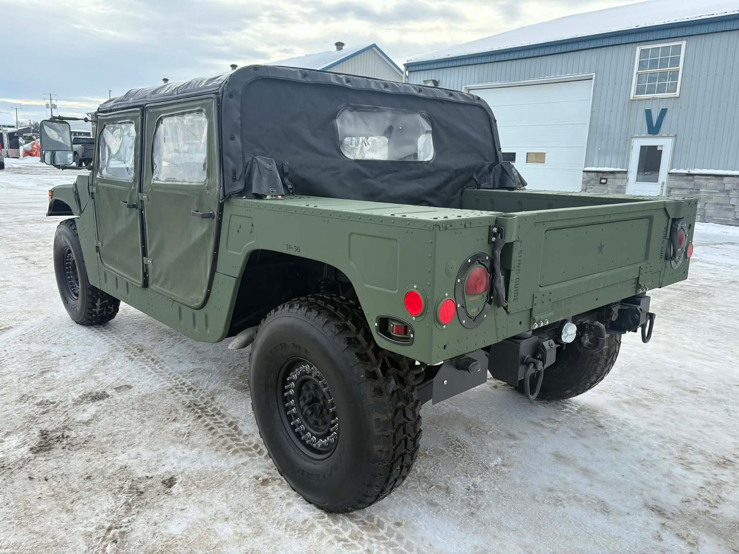 VENDU - AM GENERAL HUMVEE M1123
