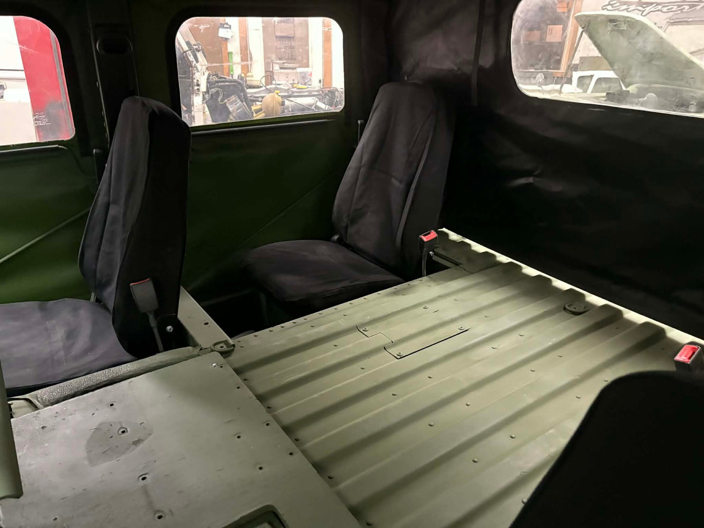 VENDU - AM GENERAL HUMVEE M1123