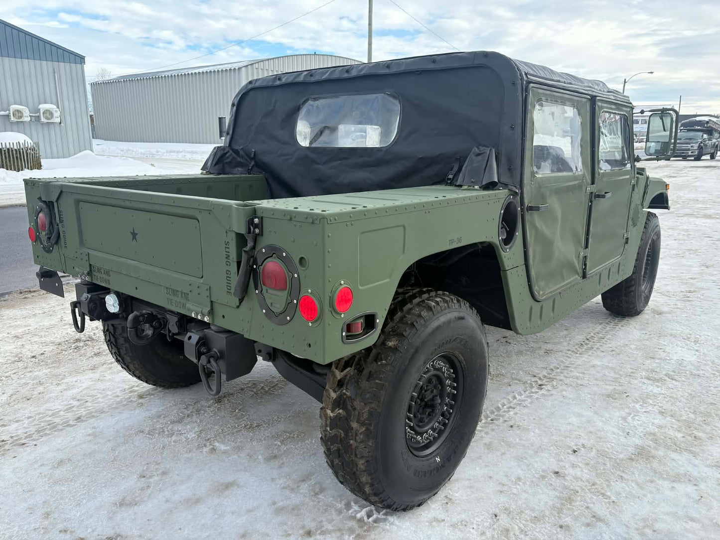 VENDU - AM GENERAL HUMVEE M1123